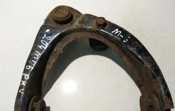 Mazda 6 Front lower control arm/wishbone 