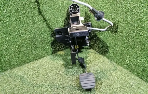 Clutch pedal