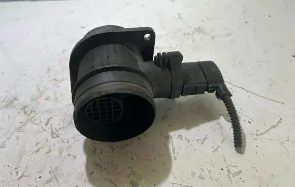 Skoda Octavia Mk2 (1Z) Mass air flow meter 038906461B 0281002531
