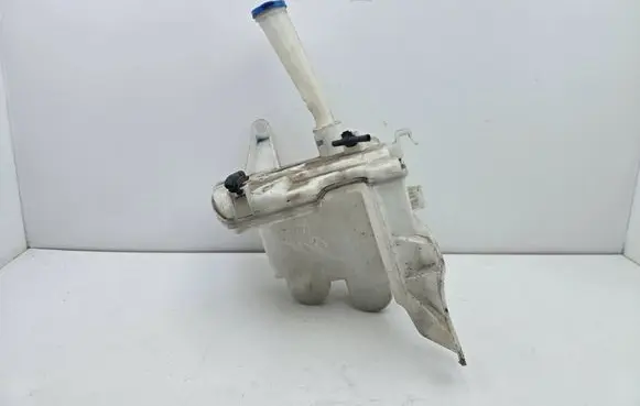 Toyota Auris E180 Windshield washer fluid reservoir/tank 8531002490 1020962