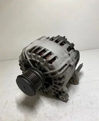 Volkswagen Golf VI Generator/alternator 03L903023F