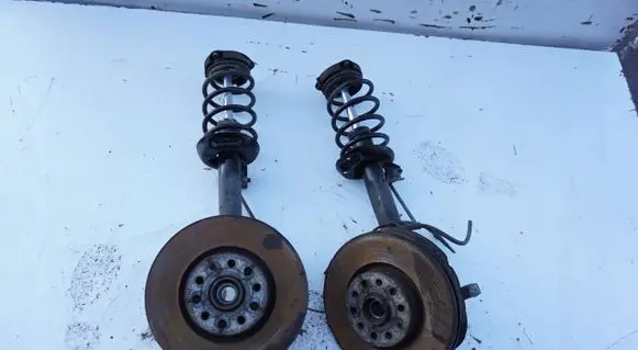 Volkswagen PASSAT B7 Front wheel hub spindle knuckle