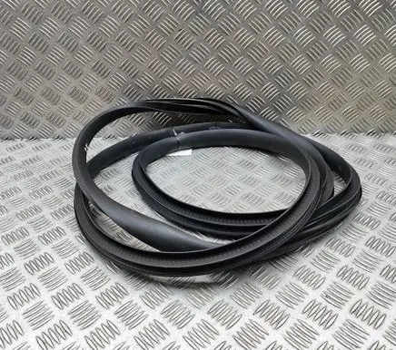 Tesla Model Y Rubber seal front coupe door 1497673B0E