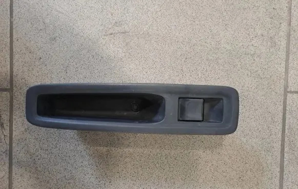 Dacia Sandero III Quarter vent window switch 829600971R