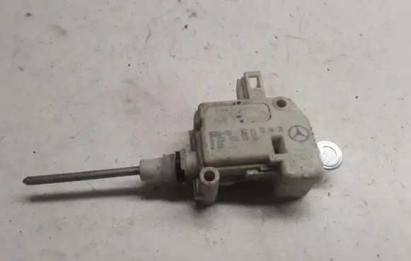 Mercedes-Benz A W169 Fuel tank cap lock A2038201997 2038201997