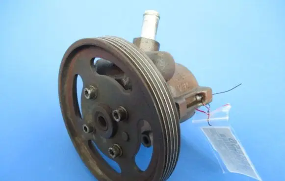 Peugeot Partner Power steering pump 9151249130