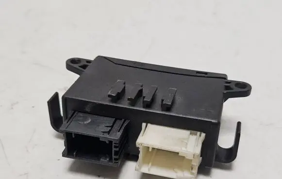 BMW 3 E46 Wing mirror control module 6913364 05021805 110187