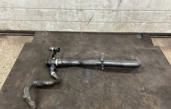 BMW 5 GT F07 Engine coolant pipe/hose 7809818