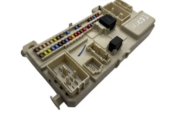 Volvo C30 Fuse module 31254317 05131074 519096705