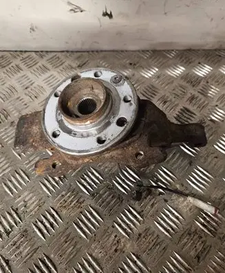 Opel Zafira B Front wheel hub spindle knuckle 13197809