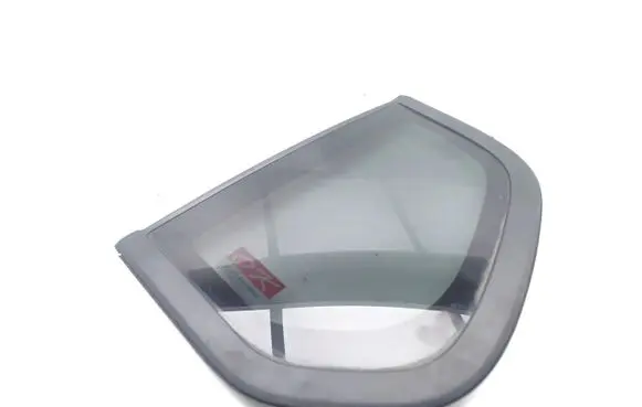 Mitsubishi L200 Rear side window E643R-00150 43R-00150