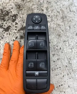 Mercedes-Benz GL X164 Electric window control switch A2518300290 03728360