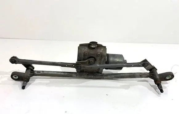 Front wiper linkage and motor
