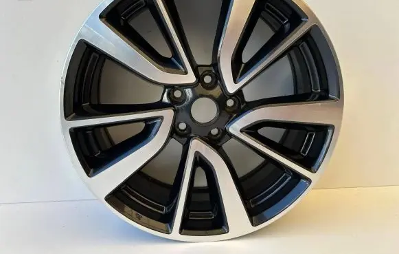 Nissan Qashqai R19 alloy rim 4CB3AMB95
