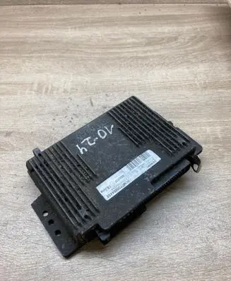 Renault Laguna I Engine control unit/module ECU 7700864458 S113717115D