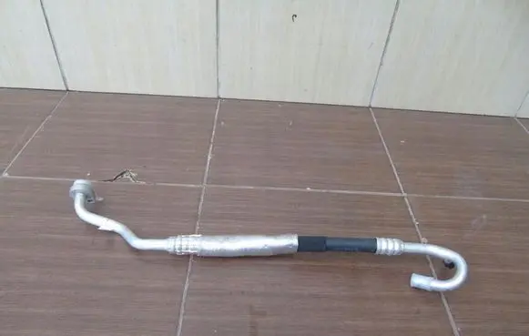 Audi A4 S4 B8 8K Air conditioning (A/C) pipe/hose 8T0260707A