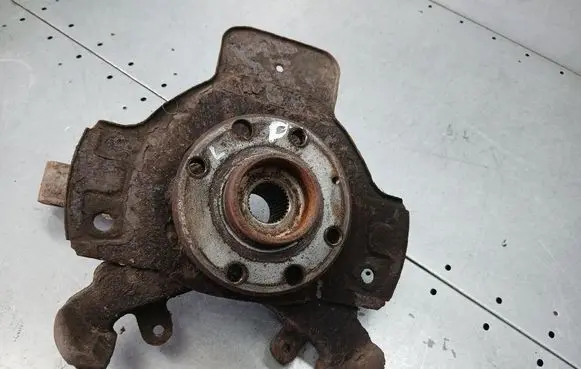 Opel Astra G Front wheel hub spindle knuckle