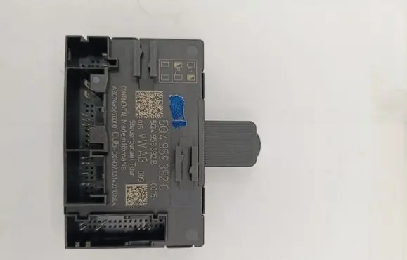 Skoda Octavia Mk3 (5E) Door control unit/module 5Q4959392B 5Q4959392C A2C7465670000
