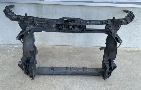Audi A1 Radiator support slam panel 8X0805588B