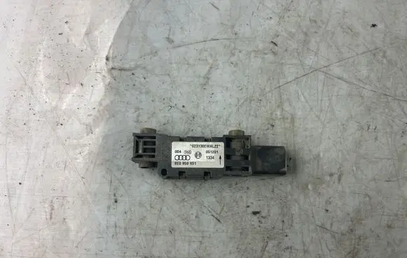 Audi A4 S4 B6 8E 8H Airbag deployment crash/impact sensor 8E0959651