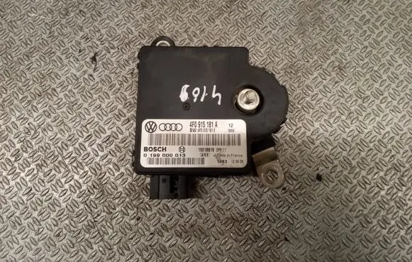 Audi A6 S6 C6 4F Power management control unit 4F0915181A 4F0910181E