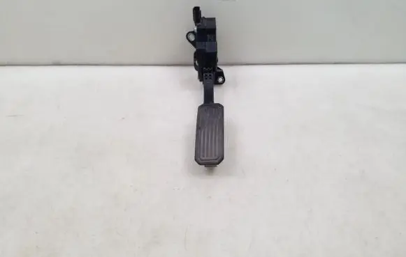 Toyota Prius (XW30) Accelerator throttle pedal 7811012010