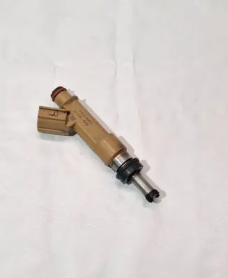 Toyota Prius (XW30) Fuel injector 2325037010 069032124