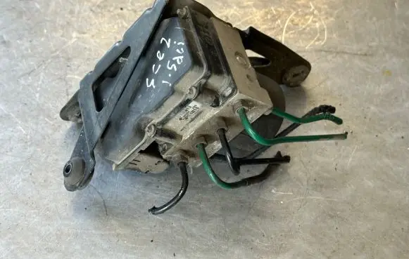 Renault Scenic II - Grand scenic II ABS Pump 8200038695