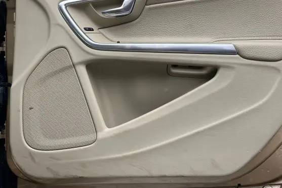 Volvo S60 Front door card panel trim