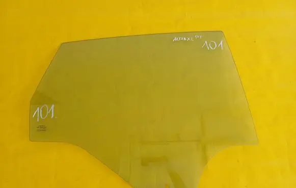 Seat Altea XL Rear door window glass