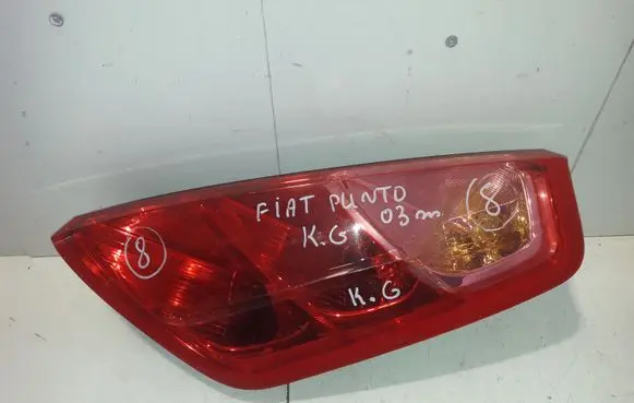 Fiat Punto (188) Rear/tail lights