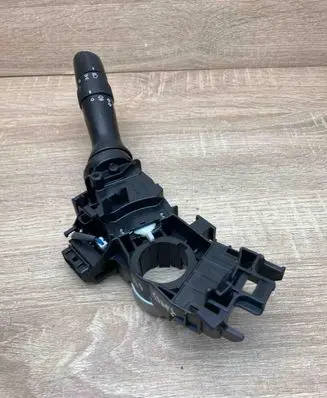 Toyota Yaris Wiper control stalk 173832