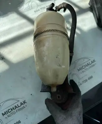 Power steering fluid tank/reservoir