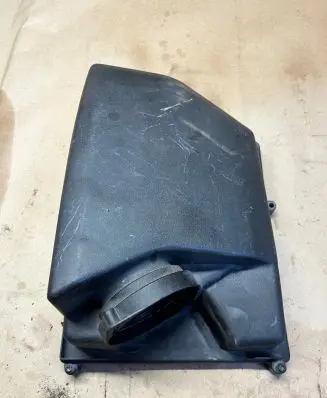 Volvo S80 Air filter box cover 6893739