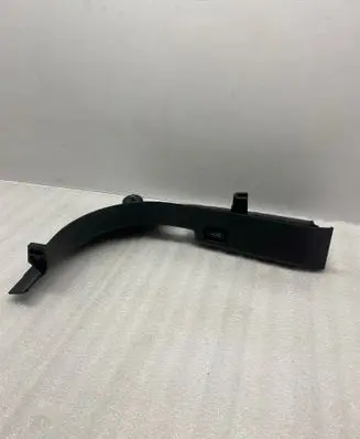 Foot area side trim