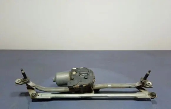 Front wiper linkage and motor