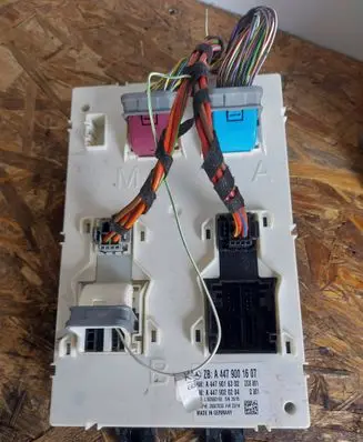Mercedes-Benz Vito Viano W447 Central body control module A4479001607 A4479016302