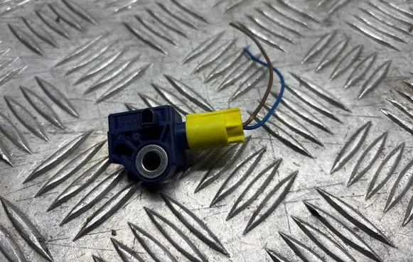 Mercedes-Benz E W212 Airbag deployment crash/impact sensor A2128204926