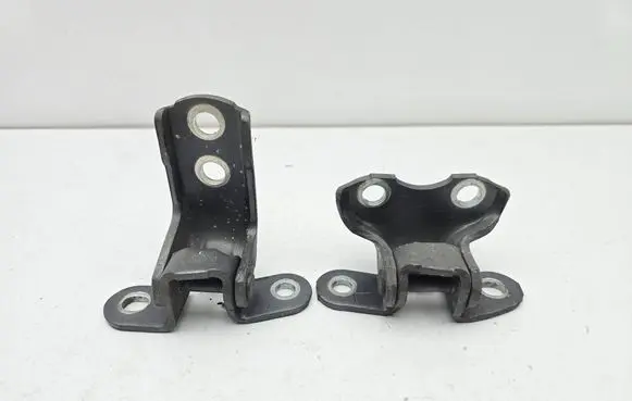 Lexus CT 200H Front door hinge set 