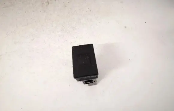 Hyundai Coupe Seat heating switch 937102c102