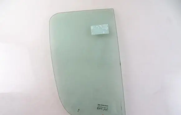 Dacia Sandero Rear side window 