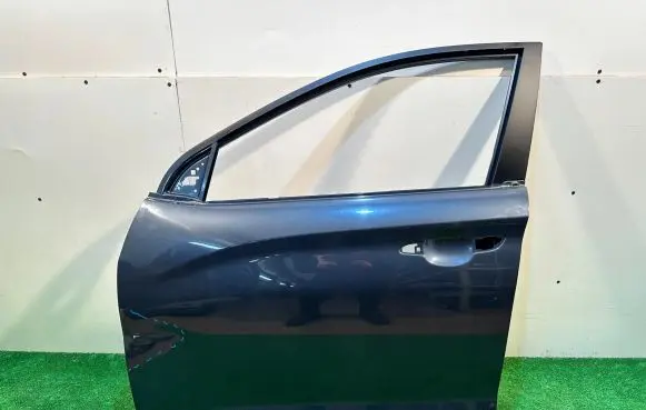 Hyundai Kona I Front door