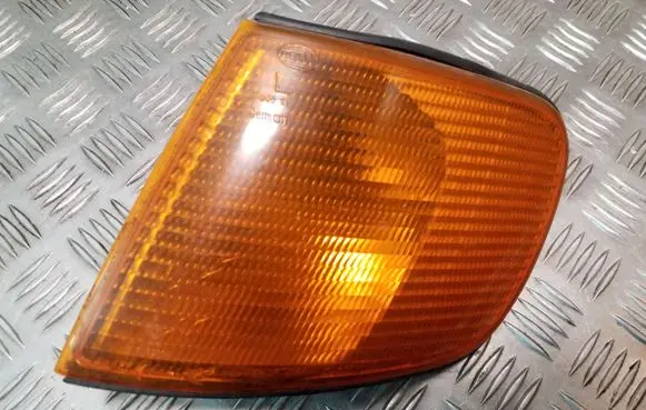 Audi 100 S4 C4 Front indicator light 137983