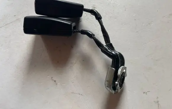 Volkswagen Polo IV 9N3 Rear seatbelt buckle 6Q0857488E