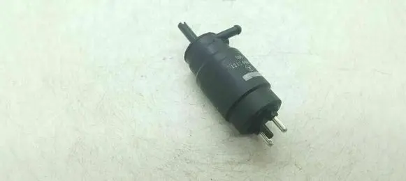 Mercedes-Benz C W202 Windscreen/windshield washer pump