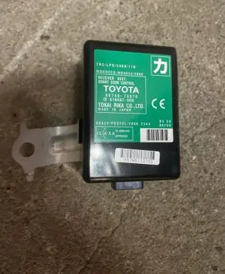 Lexus CT 200H Door control unit/module 8974076070
