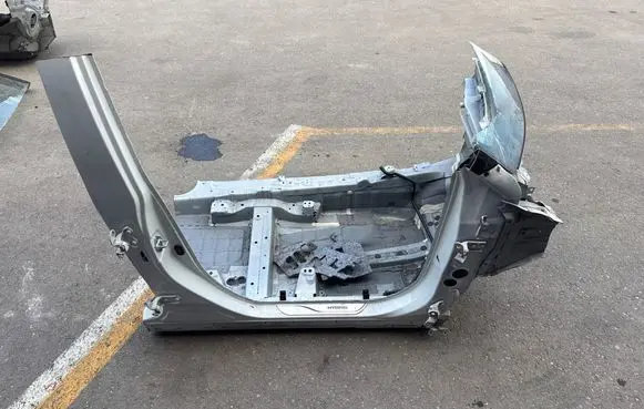 Toyota RAV 4 (XA50) Front sill (body part) 