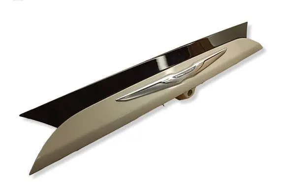 Chrysler Pacifica Trunk door license plate light bar 5UT85TRMA 5UT86TRMA