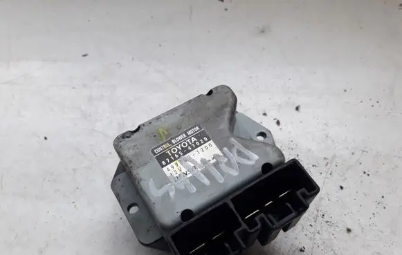 Toyota Prius (XW20) Heater blower fan relay 8716547020