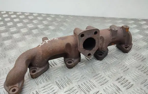 KIA Sorento Exhaust manifold